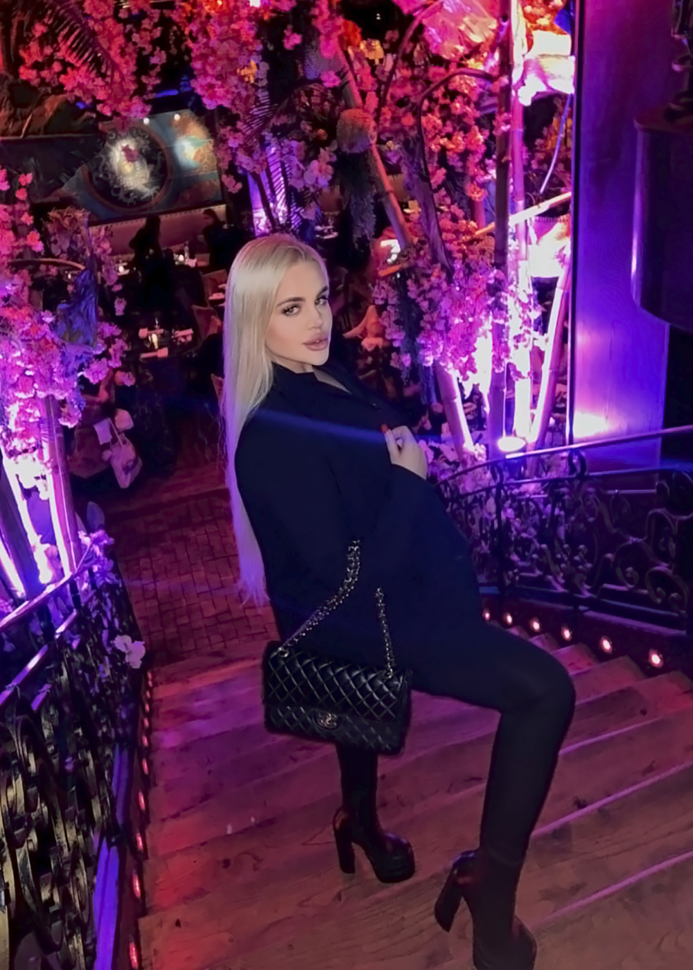 Sexy Jasmine28 Female,Bisexual,Tall,Arabian,Disabled
