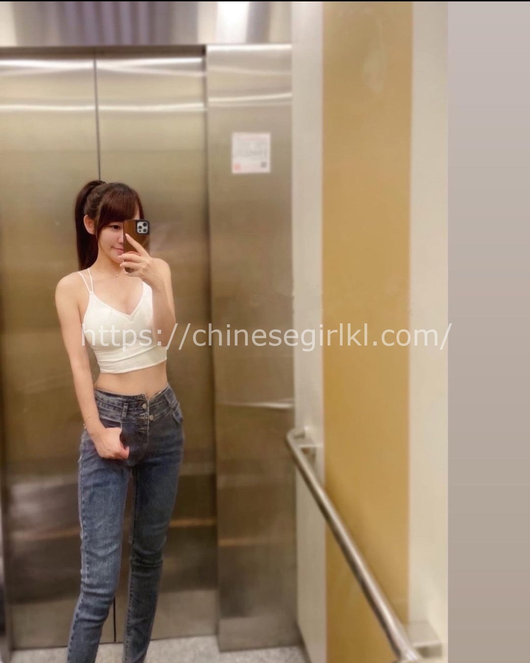 QueenHorny 5'3 or under(160cm),Blonde,E cup,71-75kg,European