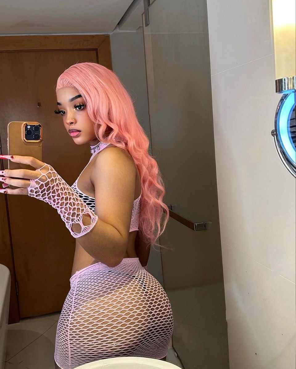 Sexy Jasmine28 Female,Bisexual,Tall,Arabian,Disabled