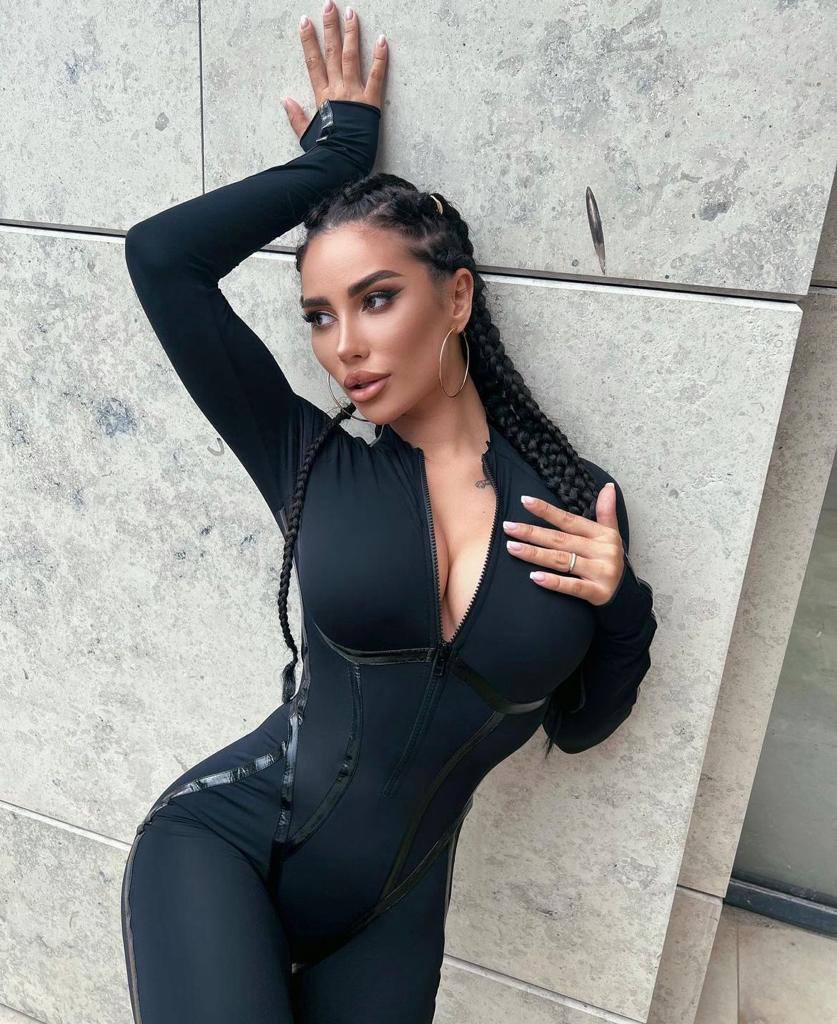 SophiaBB1 5'3 or under(160cm),Tall,Brown, 75kg,Ladies