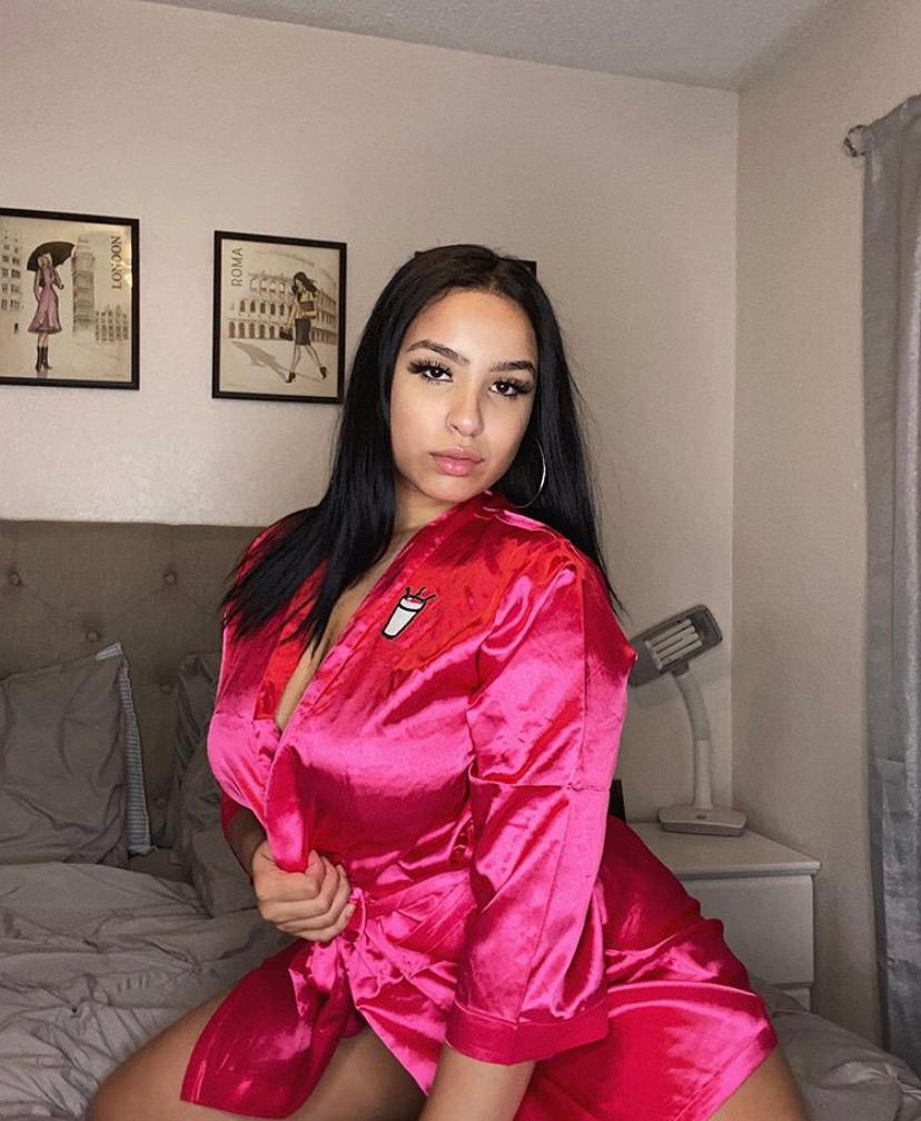 Alsa23Sexy 5'3 or under(160cm),Bisexual,Tall,Spanish,Brown